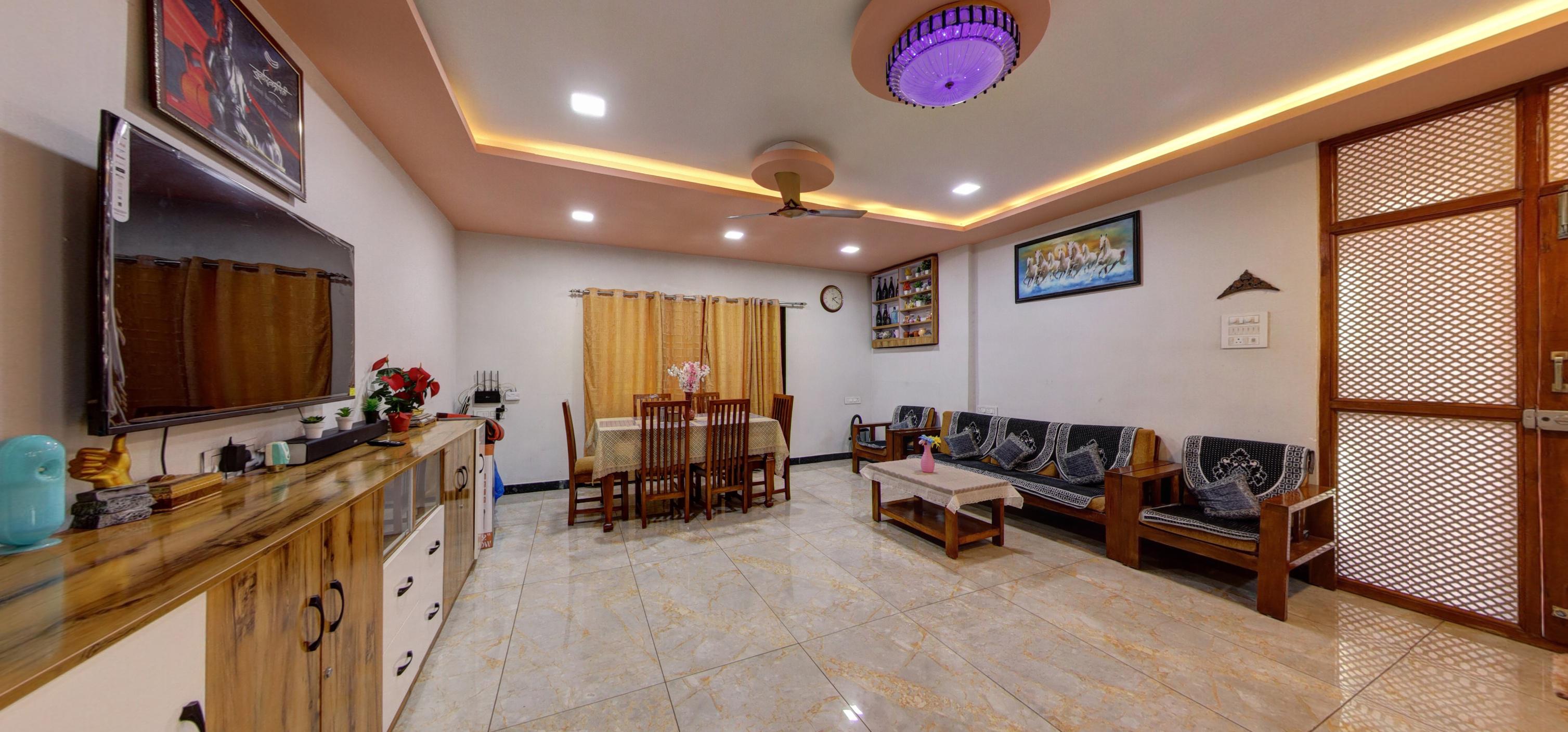 Spacious living room